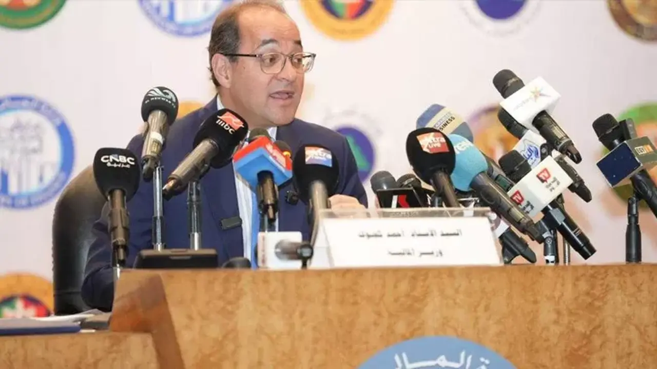 تخصيص 832 مليار جنيه للدعم والحماية الاجتماعية بزيادة 12% في الموازنة الجديدة